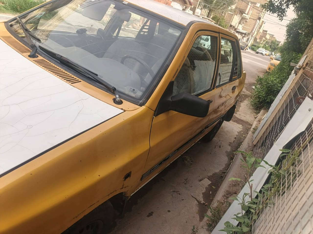 السلام عليكم سايبه تاكسي ماكينه كير محرك اكسل جدد سياره رقم تاير حلو سلاويه ماخذه عليها سعر 12 فيها مجال سياره كلش نظيفه يريد يستفاد منها خليه يدق 
***********

