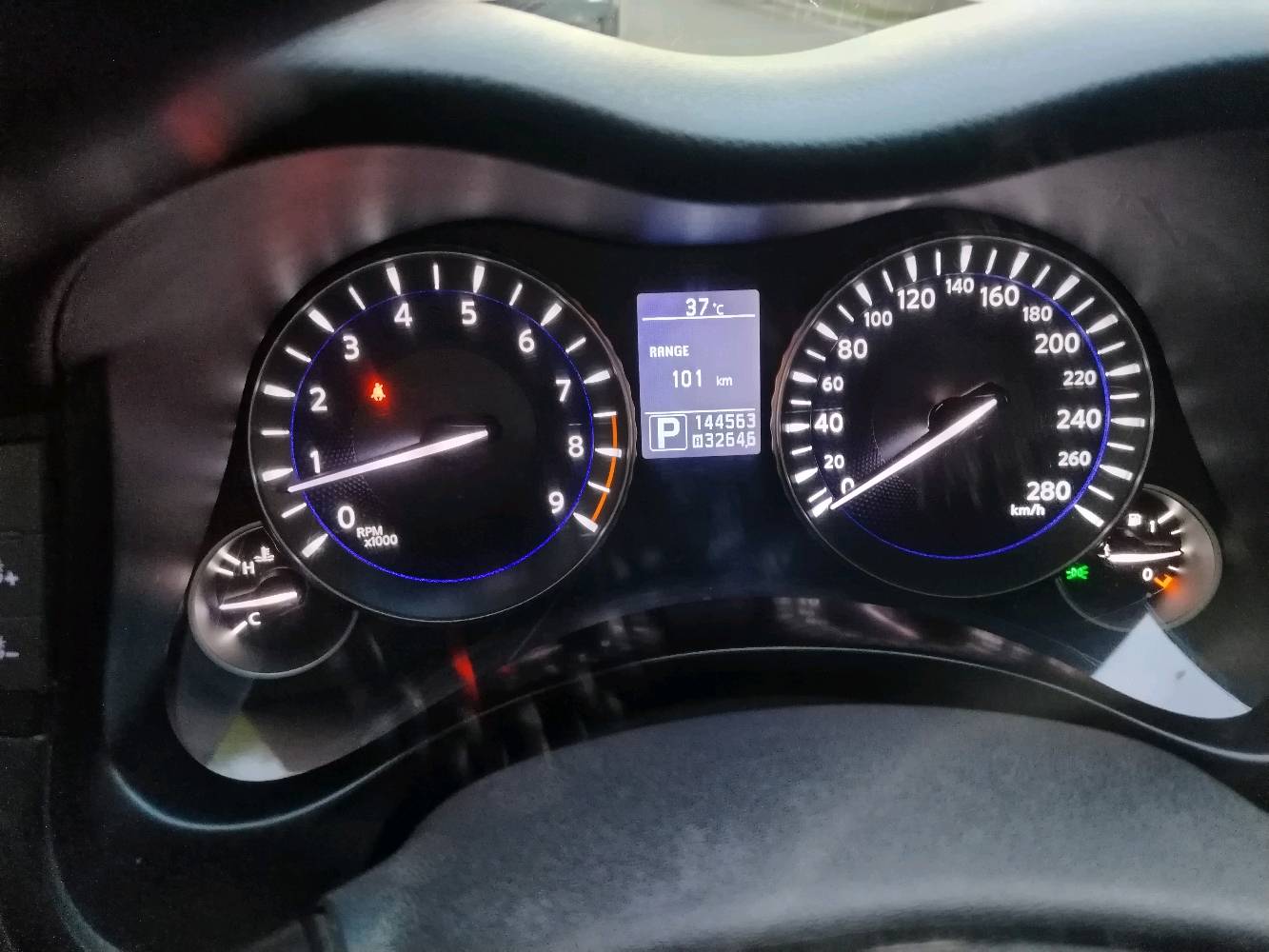 للبيع انفنتي M37 2013
رقم بغداد الجديد بأاسمي 
السياره وارد امريكي بدون غرق بدون  حادث بدون ايرباك  فقط سرقة قطع وشادين غير قطع وصابغين السيارة
بصمة
سلايد
مري شفط عند الفتح والغلق  وقلابة عند الرجوع
كشنات جلد وكهرباء وتدفئة وتبريد
خرن كراسي
ستيرن كهرباء وتدفئة
دعامية امامية S
لايتات جدد مع زرع عدسات لايت نهار
تبريد ثلج
بك لايت لد  جديد 
محرك وكير مكفولات
ويل كب تو سايز ١٨ مع زوج تايرات جدد
شاشة اندرويد ابل كار بلي و اندرويد اوتو مع تشغيل الويز وجميع البرامج كامرا دوارة
حساسات خلفية 
 والسيارة وبيها مكانات جاردة
الداخل جديد لوك
بغداد السيدية
***********
السعر ٩٥ وبيها مجال بسيط