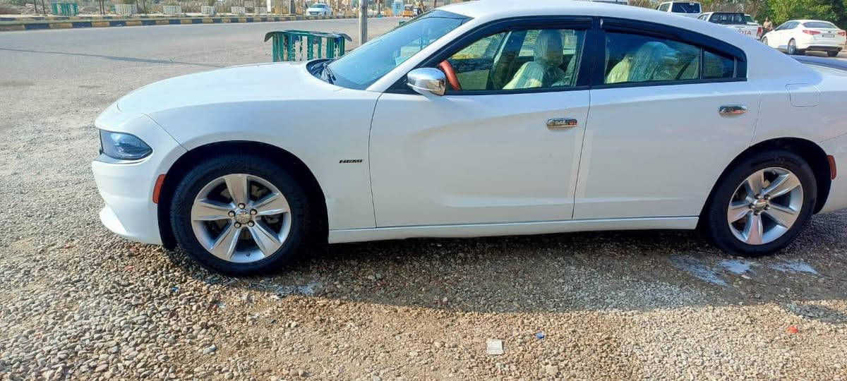 السلام عليكم جارجر  موديل 2016 رقم بغداد مشروع وطني تحويل ثاني يوم سيارة كفالة جاهزة من كل شي مابيهة اي نقص مكينه 3600 تو ويل  السعر شدتين اخوان مكلف بالنشر رقم صاحب السيارة ***********
