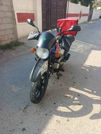 دراجه بوكسر البيع  موديل 2023مرقم انكليزي دراجه حلوه مرتبه بس مكينه صا...