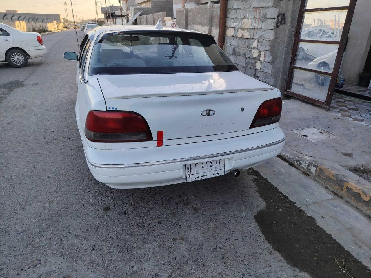 السلام عليكم سيارة برنس فراشه الون ابيض رقم انكليزي بغداد سعرها 40 بيها مجال مكان السيارة بغداد التاجي
***********
