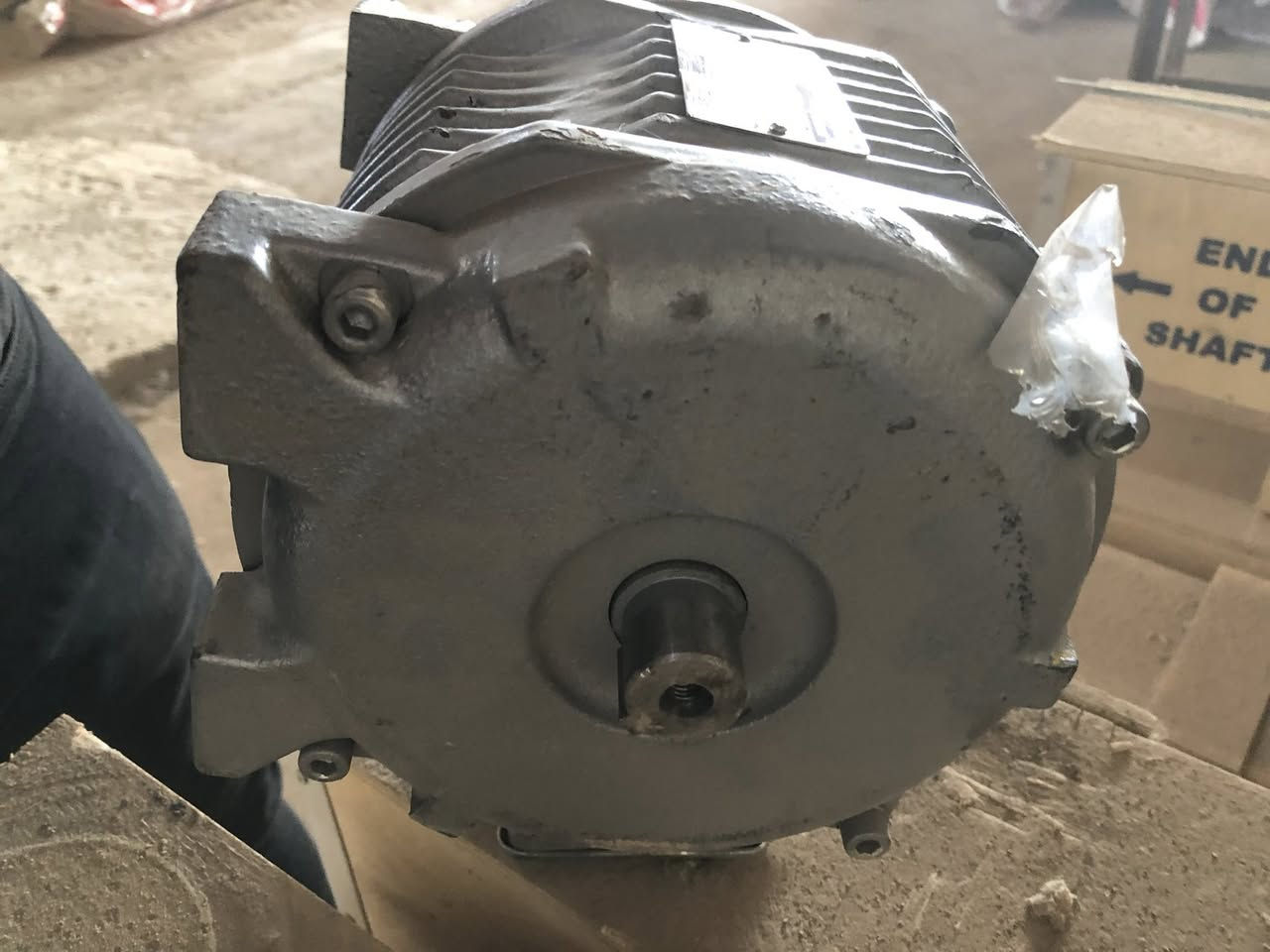 ماطور هزاز كميه عندي جمله ٢ احصان. دوره ٣٠٠٠
***********
