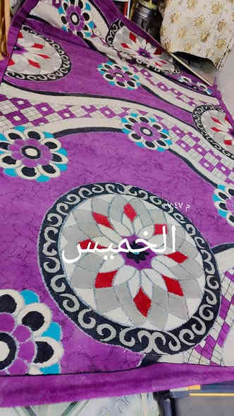 زوليه للبيع نظيفه جدا نوع الذكيله ما ذب لون قياسه 5×3 سعره 65 وبيه مجال مكانه الحسينيه شارع ابو سمير واتساب ***********
