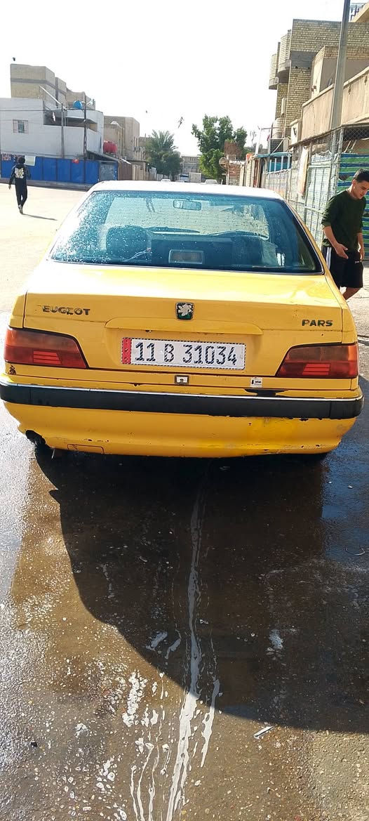 السلام عليكم بيجو بارص موديل 2011
رقم انكليزي مصفرة هيئة وغرامات ثاني يوم تحويل سياره جاهزه خير من الله من صدر من تراي من مكينه وكير سنويتها لل28 السعر ٢٧ 
العنوان مدينه الصدر رقم الهاتف ***********
