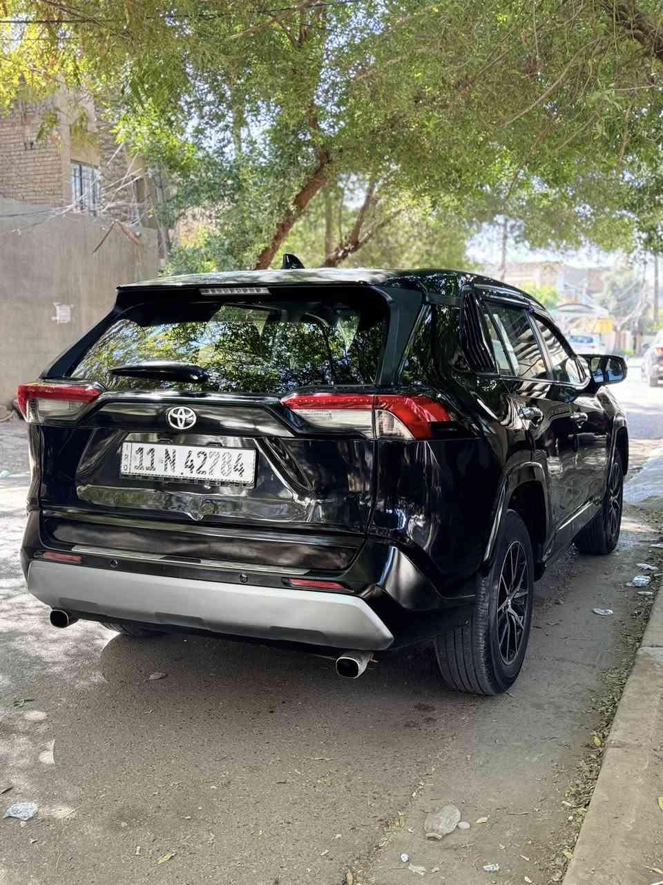 السلام عليكم راف فور موديل2022 امريكي حادث جاملغ خلفي و قبغ جنطه و جاملغ امامي 3 قطع صبغ بدون ايرباك بانزين مواصفات LE رايدهه 185$وبيهه مجال بسيط ***********
