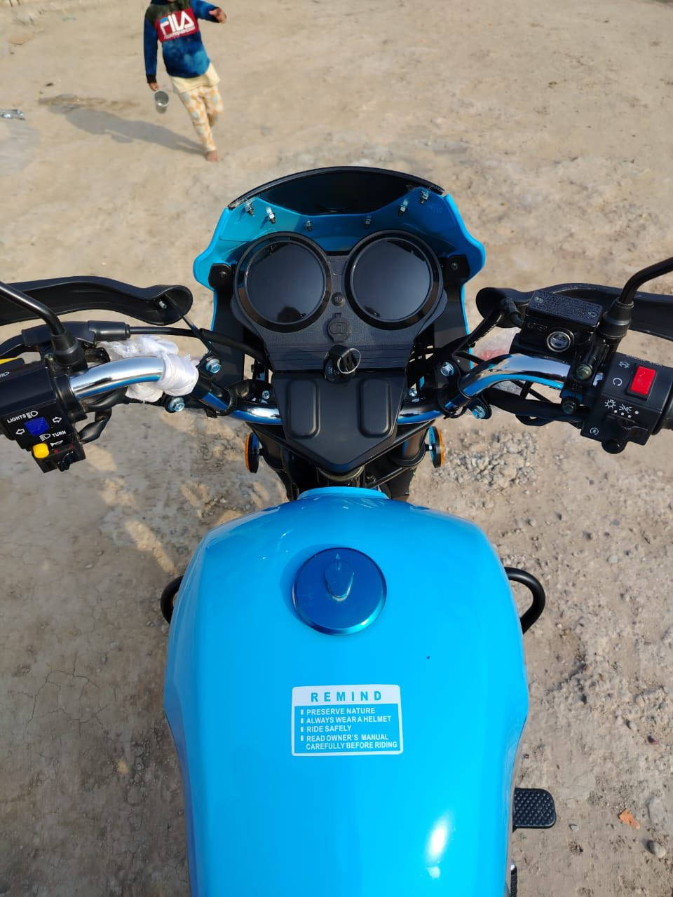 دايوان موديل 25 دشبول الكتروني كتابه حمره الاصل مكينه 200 مكفوله كفاله عامه صارله يومين من طالعه من الوكيل اوراق كامله المكان بابل الحمزه الغربي للاستفسار ***********
