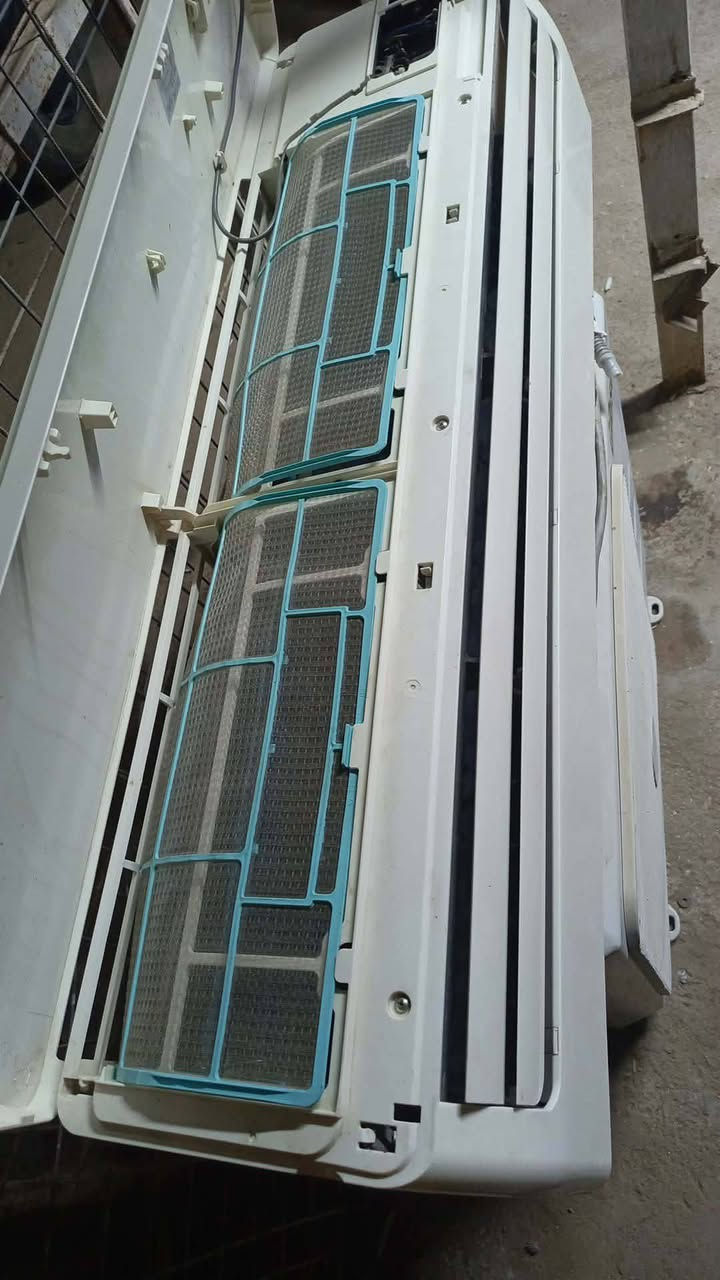 سلام عليكم سبلت جبسون برو نضيف كامل هوه وبواريه وريموت سعره 450 وبي مجال مكاني كربلاء طوريج ***********
