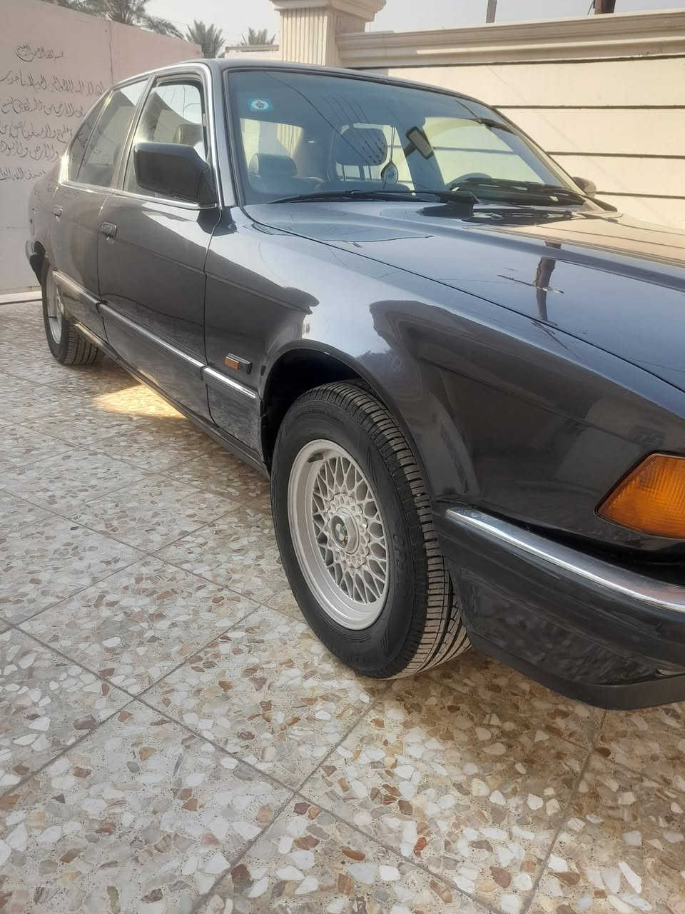 السلام عليكم للبيع بي ام موديل ٩٣ مال جناي تبريد   سعر٦٠ وبيه مجال للطيبين العنوان بغداد ***********
