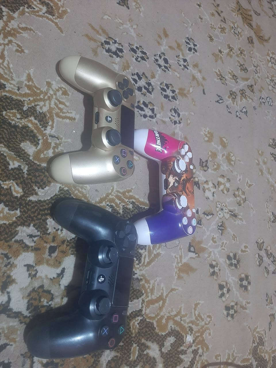 سلام عليكم
سلام عليكم يوم عندي بلاي ٤ سليم البيع جهاز شغال ويه العاب سعره ١٧٥ الاف بي مجال
بي كسر بسيط بس ما مائثير و شغال وي ٣ يدات و بعد وي قرص درايفر 
عندي شاشيه طاحيه شوف حالته ابيعه ٥٠ الاف بي مجال ماركه goldstear


**إذا كنت صاحب هذا الإعلان وتريد حذفه لأي سبب، رجاءا أرسل رسالة إلى الدعم الفني**