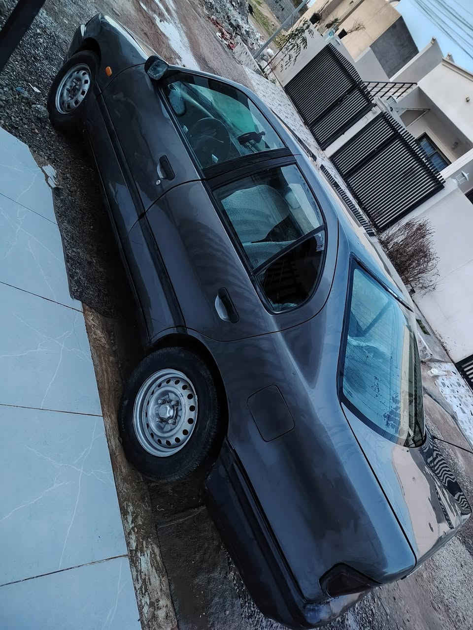 السلام عليكم سيارا نيسان بريمر للبيع او المراوس ب اوتماتيك اليسارا نضيفه حيل كير محرك شرط رقم كركوك سنويه صافطه من ٢٠٢١ عضم عاج شرط تحويل ووكاله باتري وسلف شادله جديد صبغ عام الجماليه مكاني كركوك ***********رقم هاتفي السعر ٢٦بي مجال شويه
