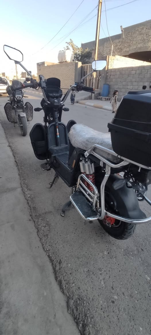 سلام عليكم مطور لبيع2025مثل ما وضه بصورة بطاريات على فحص كل شيء شغال ***********السعر600وبيه مجال
