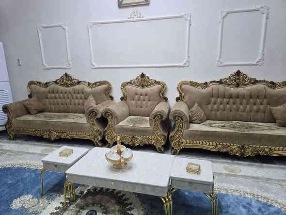 تخمين للبيع 
التخم تركي ١٠ مقاعد ٦٠٠ بي مجال 
والتخم العراقي ١٥ مقعد مليون *********** رقم لشراي 
عنوان خلف صناعه الجولان
