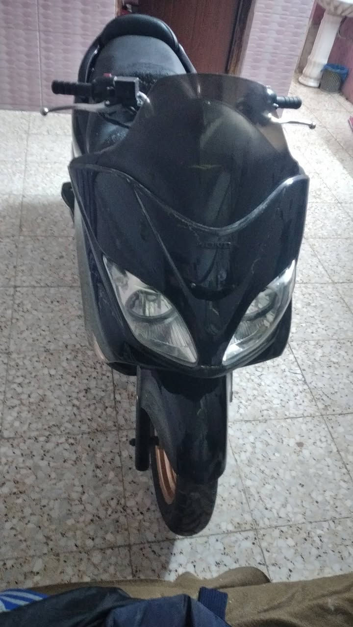 سلام عليكم فورزه صفر ٨ دراجه نظيفه وخير من الله مستعجل عل بيعته سعر مليون وبيه مجال قليل رقم تليفون ***********
