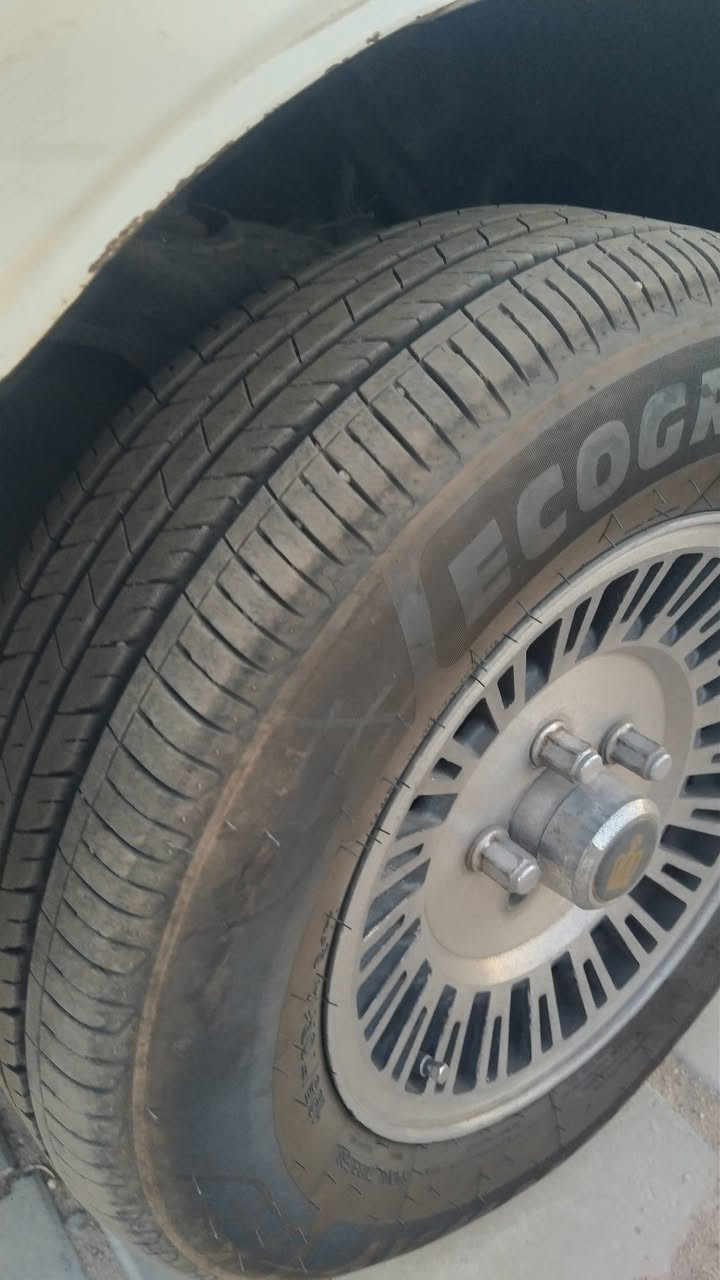 سلام عليكم
سوبر 85 
مكينة 2500 سيارة جاهزه كهربائيات جديدة حداديه جديه اماميه زوج تاير جديد مكينه وكير خير من الله هزه جديدة رقمه بغداد انكليزي باسم راعيه ويريد تحويل 
السعر 45 وبيه مجال 
العنوان البصرة ابو الخصيب 
077420105


**إذا كنت صاحب هذا الإعلان وتريد حذفه لأي سبب، رجاءا أرسل رسالة إلى الدعم الفني**