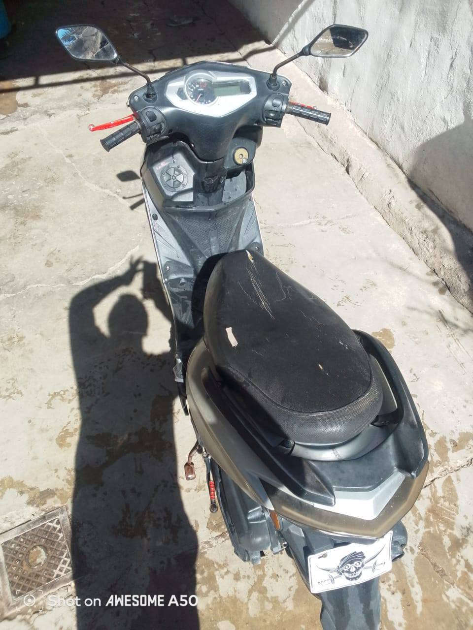 دراجة ماكس للبيع تشتغل ما بيها اي عيب كما موضحة بالصور  السعر 275 وبيها مجال..
للاستفسار الاتصال على الرقم
 ***********
