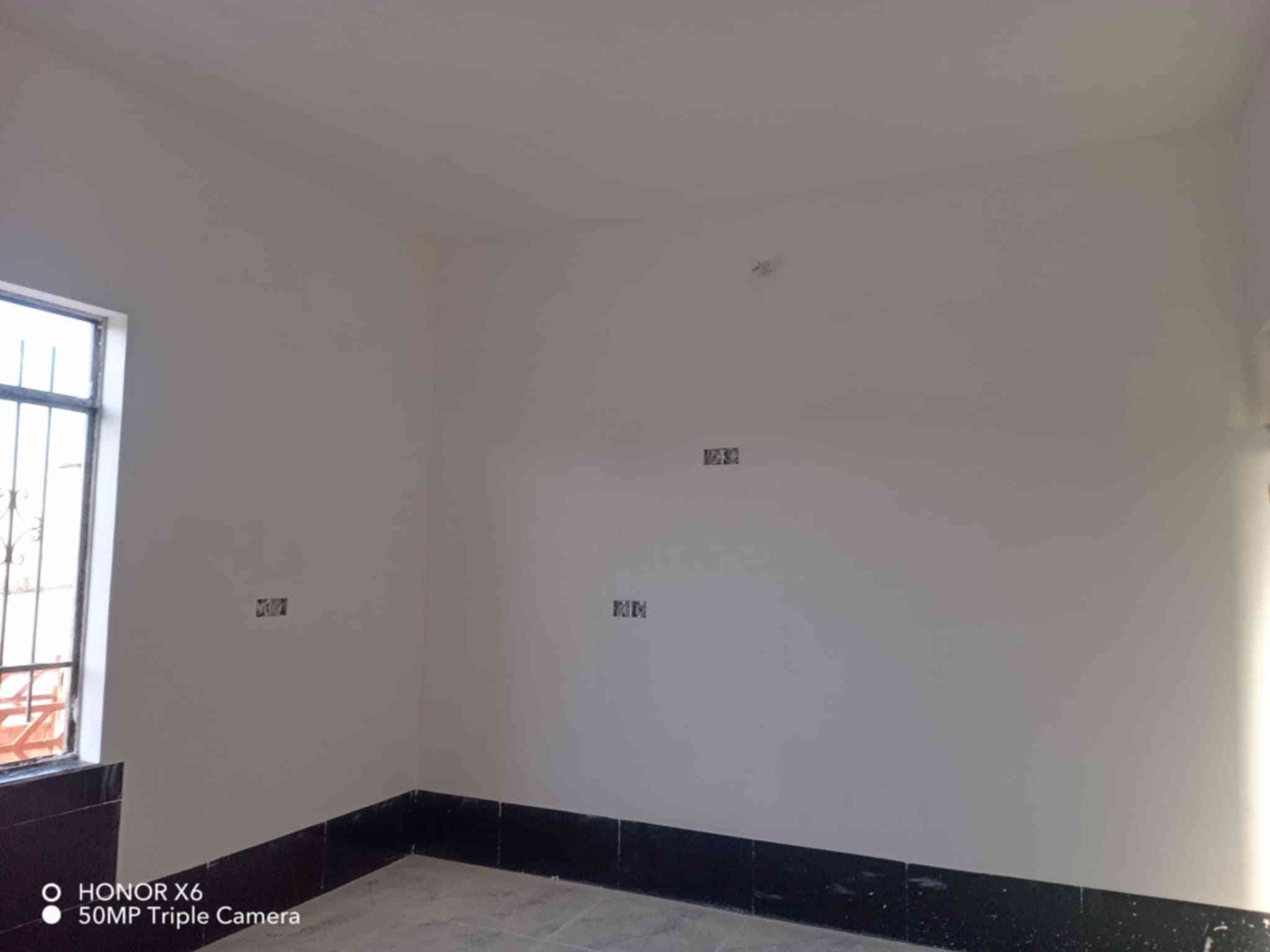 متواجدين حالين بسديره  كادر لبخ جص من الموصل  يتكون من 5اسطوات و5عماله  شغل مساطر وحسب الطلب سرعه ونضافه وشغل مرتبب
جاهزين للعمل   شرط هندسه اكبر بيت نطول بي 3 ايام  تلف ماكو شرط الحايط جام  بياض ثلج 

***********
