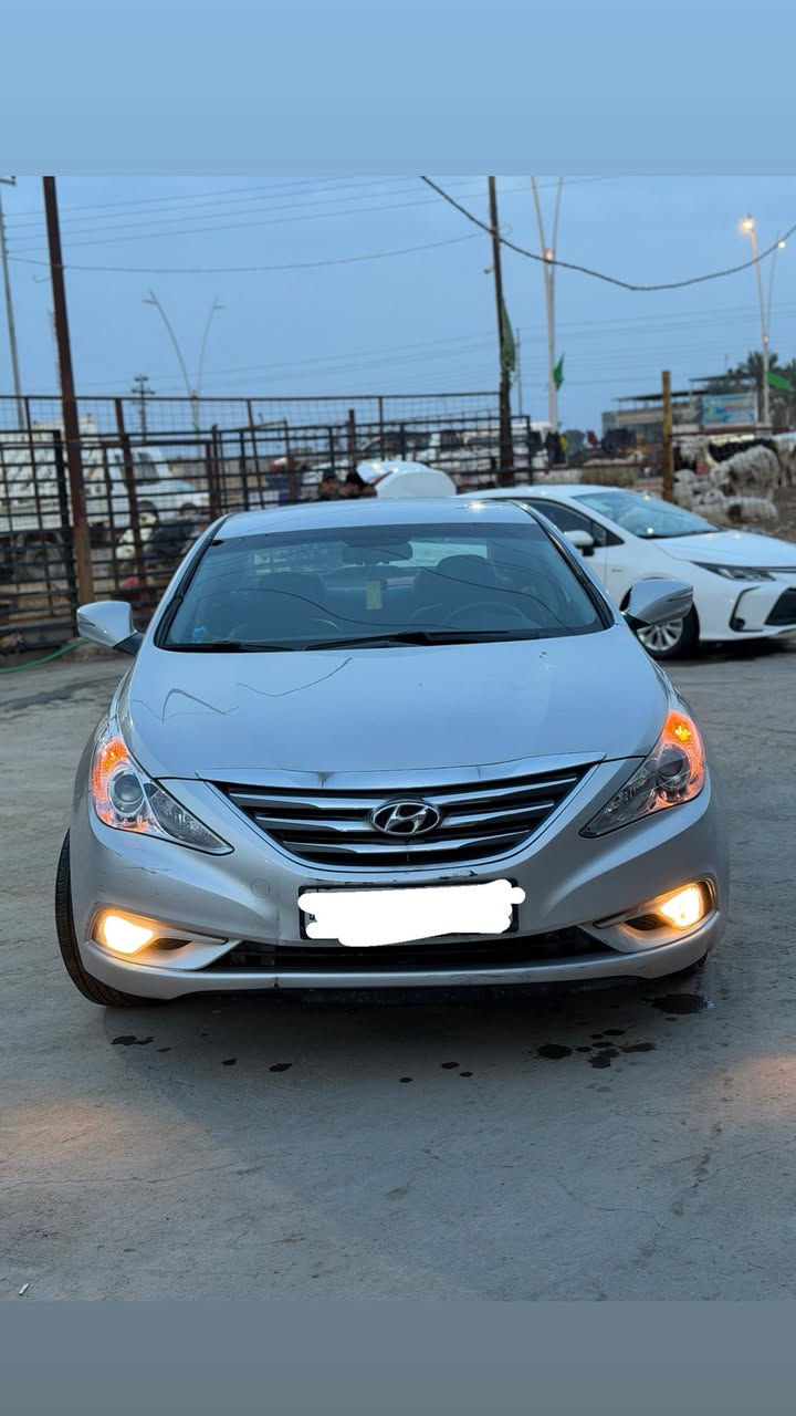 ادوات ادوات كصه جنطه
السلام عليكم 
سوناتا مديل 2014 اصل غاز خط واحد 
السياره جديده 
مكينه كير تبريد كفاله 
السياره ما ناقصها شي 
دخول جديد 
مكانها بصره 
خط واحد غاززز
السعر ٤٨ وبيها مجال 
***********
