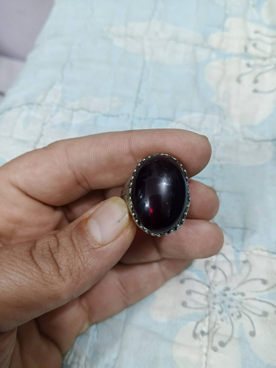 شباب عندي هذا الخاتم للبيع ما اعرف شنو نوع الحجر للمهتمين وحياكم الله


**إذا كنت صاحب هذا الإعلان وتريد حذفه لأي سبب، رجاءا أرسل رسالة إلى الدعم الفني**