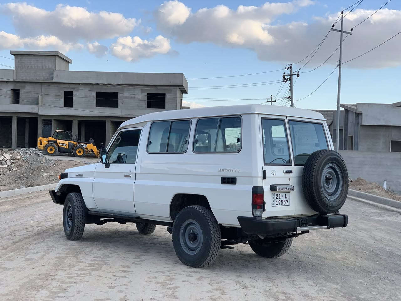 للبيع تويتا لاندكروزر شاص ٢٠٠٣ سنوي بسمي رقم ابيض خصوصي  سيارة جديد كفالة محرك كاز ⛽️⛽️ بمپونوزل محرك عدل ٦ سلندر   مابي بختر لا تنقيص تخم تاير دنلوب شركة جديد 
تبريد شغال ثلج و تبريد مركزي 
مكان كركوك 
***********٨
