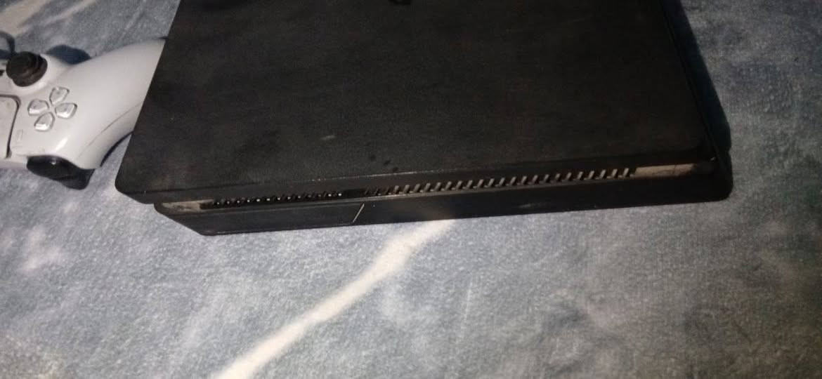 سلام عليكم
بلي 4 سلم
لك ستيكر
غراض ويدات 3
نضيف مامفتوح
مكاني بغداد حي العامل
***********
 فقط بدون كارتون
275$
بي مجال
