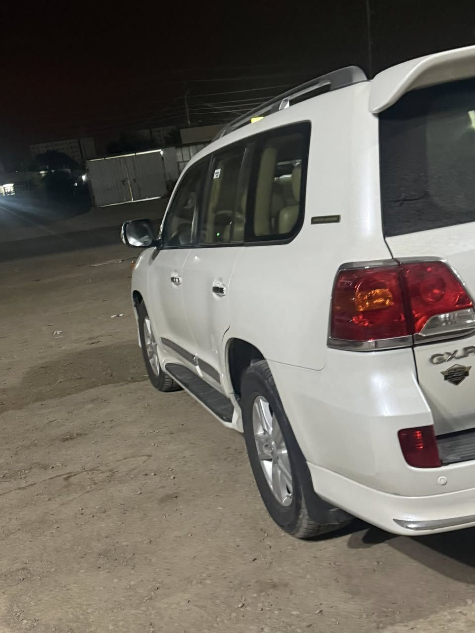 لاندكرور 2015مكفوله ***********
