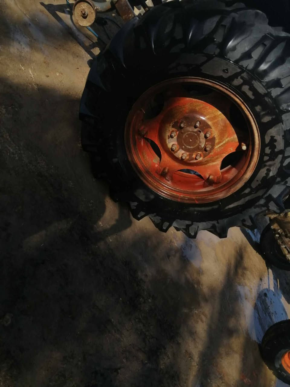 السلام عليكم مكينه عنتر موديل 90مكفوله كفاله عامه رقم وسنويه رقمه صلاح الدين مكانها بابل،  رقم ***********يوجد واتساب
