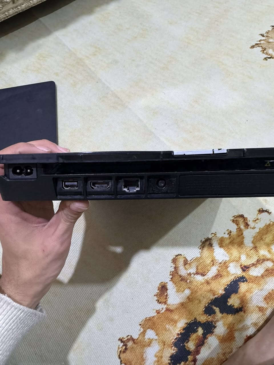 سلام عليكم بلي فور سلم ذاكره 500 الجهاز مفتوح تنضيف فقط سعر 190 وبي مجال مكاني البصره العشار *********** واتساب
