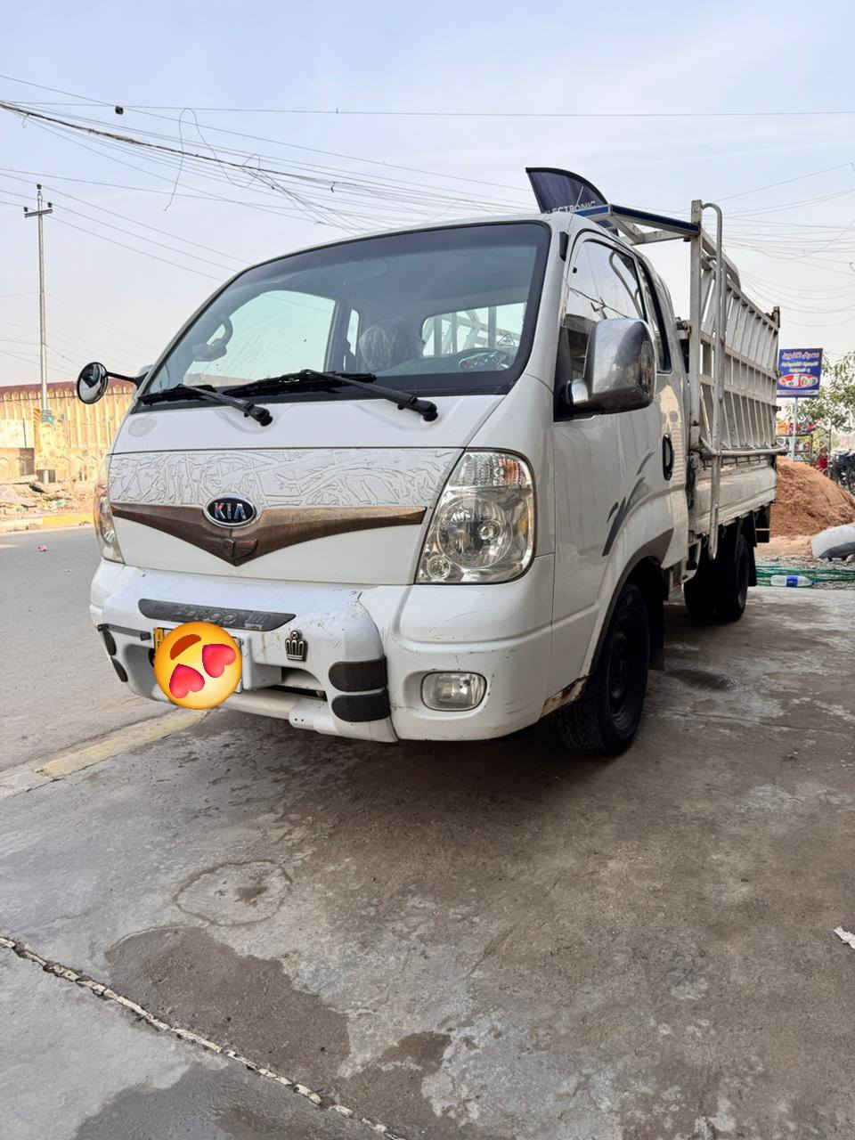 كيا بنكو ٢٠٠٩ رقم بغداد 2700 بلاديه ونظيفه.. كفاله من الصبغ والضربه والكص فقط خياس بداية الداير بأسمي مع المحجر كلشي بيهه بلادي وكهربائيات كلهه شغاله 
مكانهه الشعب 
السعر ٩٥ وبيها مجال 
***********
