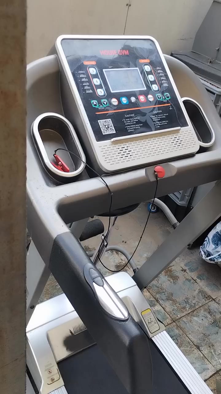 السلام عليكم جهاز جري 150 كيلو دبل ماطو جبلي تزيت ذاتي و حزام رجاج السعر 250 الف
***********
