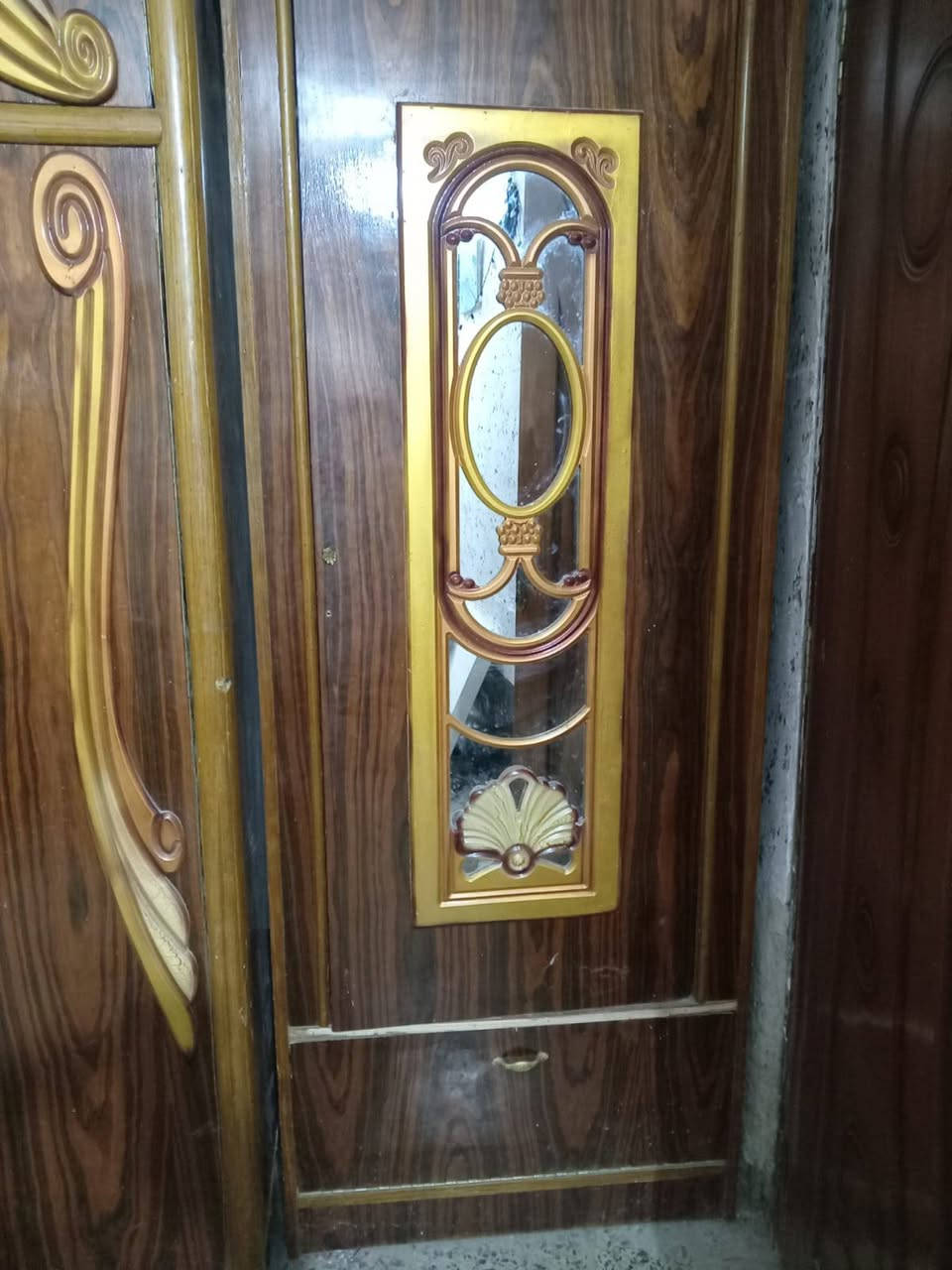 ا
السلام عليكم من رخصه صاحب الكروب غرفه للبيع الاستفسار ع هاذه الرقم ‏‪***********‬‏
