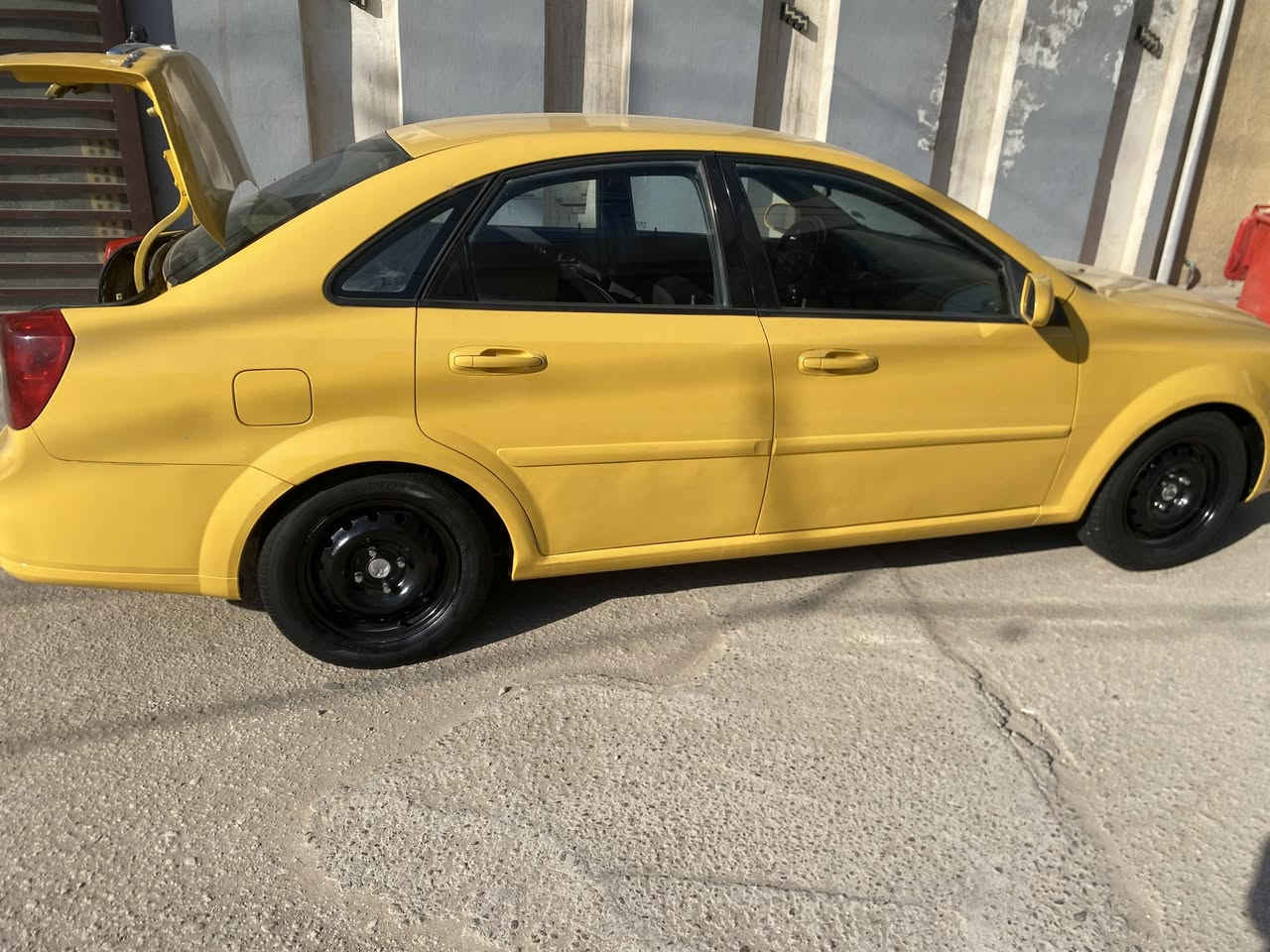 السلام عليكم 
اوبترا خليجي موديل 2011 الشركه العامه مكينه كير حداديه تخم تاير كهربائيات كله جديد رقم بابل انكليزي سياره بااسمي هزه جديده سنويه ل 31 مصفره هيئه وغرامات حادثه جاملغ خلفي بدون شاصي بدون دواخل مكاني بابل مركز سعرها 60 وبيها مجال قليل 
 رقم 
***********
