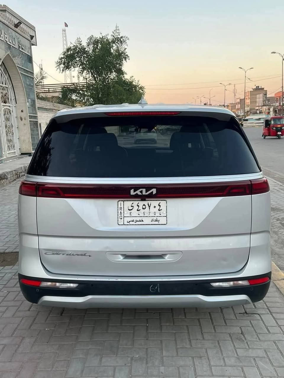 تم تنزيل السعر كيا كرنفال للبيع السعر(250)سياره جاهزه غني عن التعريف فول عده الفتحه رقم بغداد ***********بغداد الدوره
