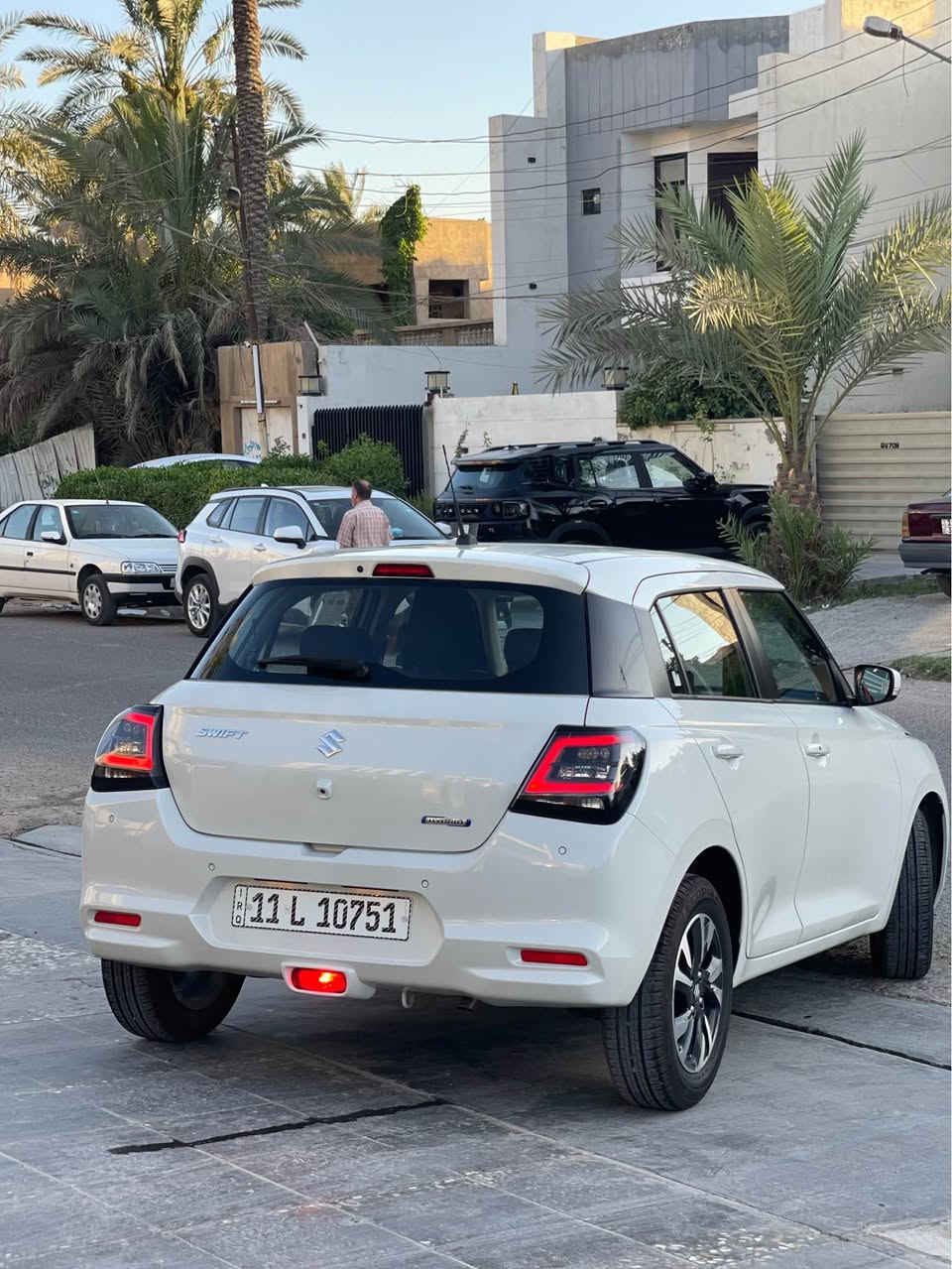 السلام عليكم 🫡 
سازوكي سويفت  Suzuki Swift 🇯🇵

 وارد خليجي 

2025 💡
Hybrid ⚡️

……….

بصمه + بصمه ابواب ⚙️
شاشه + كامره خلفيه 📸
كاربلاي + اندرويد اوتو 📱
تحكمات ستيرن اربع جهات 💿
قياده ذاتيه + تحديد مسار
شفتات ستيرن ✅
رادار امامي 📺
رادار خلفي 📺
رادار جانبي 📺
حساسات خلفيه❗️
لايت زينون عدسه 🌀
بروجكتر زينون عدسه 🌀
اشاير مري + مري شفط 〽️
كشاف ضباب 🔦 
تبريد بيانو 🎹 
مانع انزلاق ◀️
اوتو ستوب ➕
تكون مجهزة بـ 6 إيرباغات👁️‍🗨️

………..

ماشيه فقط 3714 km 🔵

دوشمه برتقالي مع ارضيات برتقالي مع ارضيه السيارة جلد  

رقم بغداد الجديد 🔺

باسمي تحويل ثاني يوم

مكان السيارة بغداد العامريه 

كتلوكات الشركه بعدها بيها

السيارة خاضعه لضمان لمده 5 سنوات 

سعر السيارة 25 مليون وبيها مجال بسيط 

للاتصال ***********☎️

سعر الزيرو مالتها 27 مليون فرجاءً لحد يكول غاليه سياره مماشيه اقل 5000 الاف 

سياره بعدها ممبدل تبديله دهن الأولى المجانيه

مكان السيارة بغداد العامريه 🕹️ بغداد, العراق
