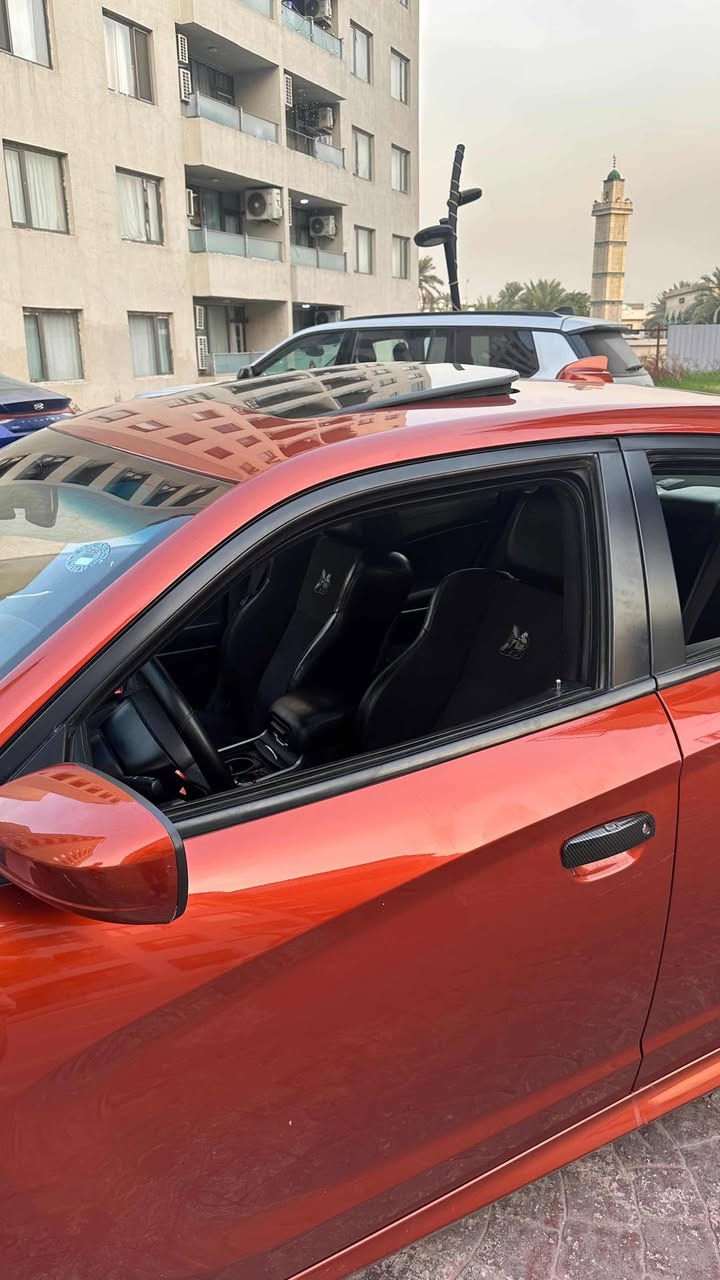 السلام عليكم 
دوج جارجر 2021 سكات باك لون مشمشي 
الممشى 60 الف مايل
فول مواصفات عدا الرادار الامامي
تدفئة وتبريد كشنات امامي 
تدفئة كشنات خلفية تجي فقط بالطلب الخاص
رادار جانبي ونقط عمياء ، تشغيل عن بعد ، مستشعر وقوف ، مقاعد كهربائية ، نظام مانع سرقة ، ابل كار بلاي ، فتحة سقف 
كشنات كنتاره وجلد ، لانش كونترول ، لاين لوك ، كشنات خزن 
شوته AFE مغلقة بدون برمجة فقط استجابه
مداخلة ساحات تفحيط ابداً كامله بدون اي نواقص
المكان: بغداد  السيديه 
رقم الهاتف ***********
 السعر 27 ونص وبيها مجال بسيط جداً
الشراي يتصل او يتراسل بدون كسر بالسعر رحمه على والديكم
 
محمد اوس
