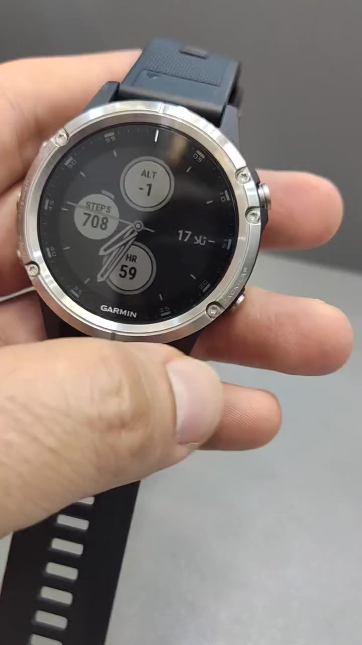 garmin fenix 5 plus
نضافة 100 💯 
حجم 47 mm تدعم خرائط العراق 
شحن 12 يوم ملحقات كيبل شحن
للاستفسار ***********
