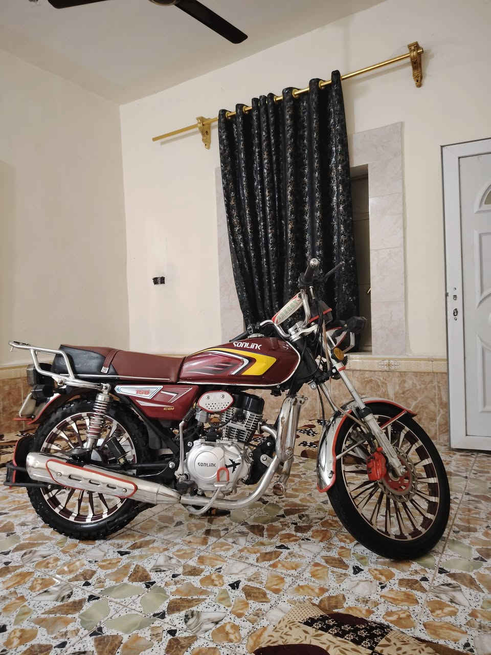 السلام عليكم سونلك 2024 شكل 2025
محرك 150 زنجيل دراجه فول مكفوله من تاير للتاير نشاط شرط انشط من ال ٢٠٠ سعر ٧٨٥ بي مجال بسيط مكاني حصيبه يم جنسيه ***********
