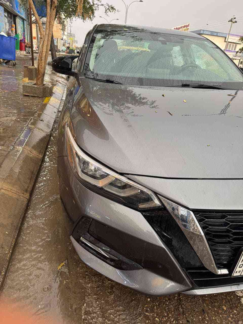 سلام عليكم سيارة سنترا موديل 23 مواصفات sv رادار امامي خلفي حساسات جانبية تدفئة تبريد ..تربيدو تدفئة مقاعد امامية تحديد مسار ومثبت سرعة ومقود ماشية 55 ألف كيلو لون نفطي وهذا السونار مثل ماموضح بالصورة سعر 135 وبيها مجال رقم سليمانية بأسمي مع دفتر بانزين السونار موضح ب الصور 
السعر 135 ومجال

 مكاني كركوك للاتصال على هذا الرقم ***********
