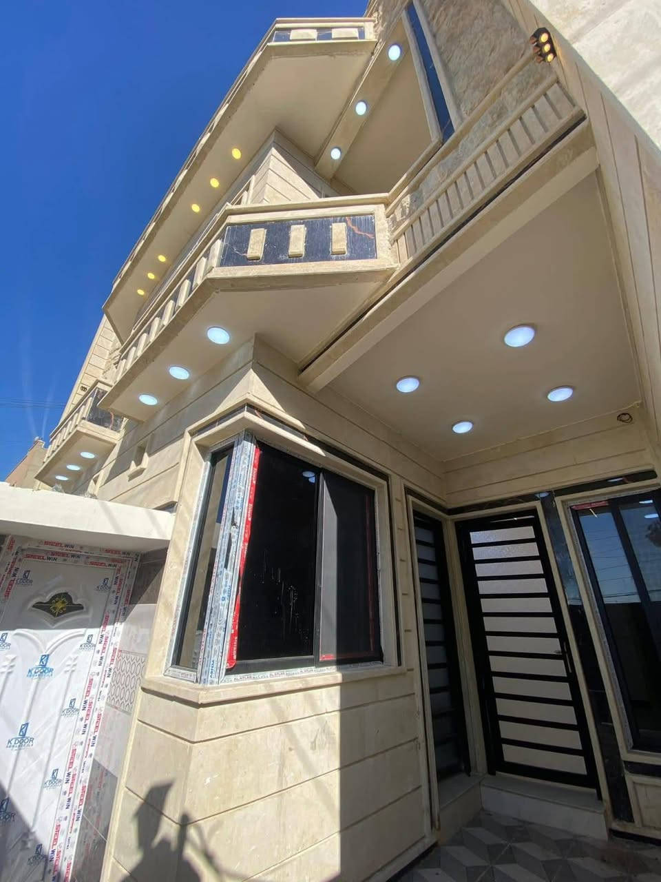 🏡 دار للبيع – فرصة مميزة
📍 الموقع: حي الميثاق
📐 المساحة: 100 متر
📄 سند طابو – شرط تحويل
🌳 الدار مقابيل حديقة وقريب جداً من مدرسة مكة، بموقع هادئ ومميز.
💰 السعر المطلوب: 140 مليون دينار
✅ ويوجد مجال للتفاوض للجادين.
📞 للاستفسار والمعاينة: ***********
