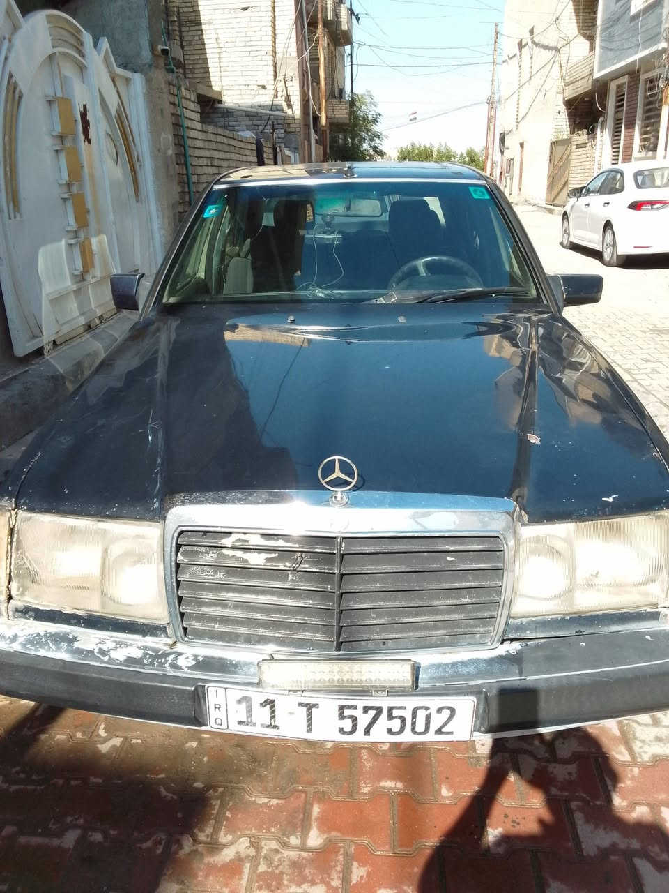 السلام عليكم مارسدس دب موديل ٨٦سنويه بسمي محرك وكير بطه ٣٠٠٠مكفولات السياره ناعمه وحلوه قواعد دبلات نضيفه السياره بس دواخل تعبانه الكشنات رقم بغداد ما  متواجد فيس *********** السعر ٤٠ورقه وبيها مجال
