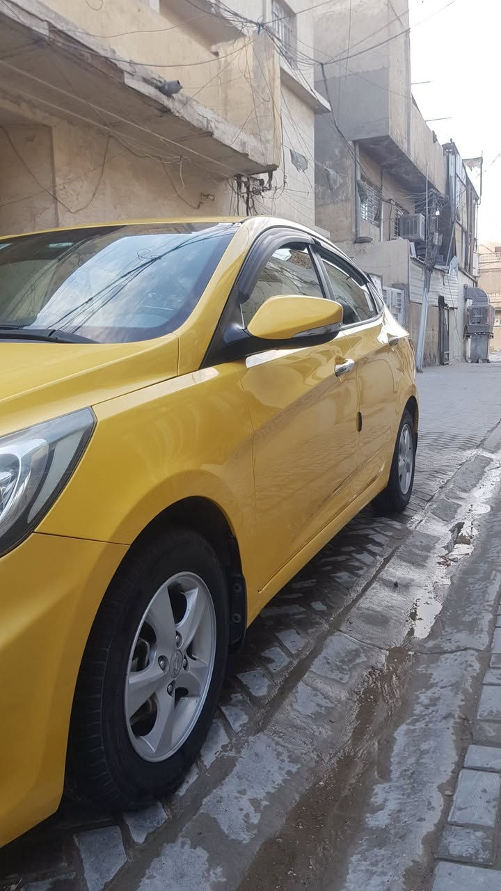 السلام عليكم اكسنت ٢٠١٤ خليجي فقط بارد جاملغ امامي مو قوي ممصلحه مكفوله الباقي كفاله عامه لاضربه لا معجون دوسات طخه مابيهه بسمي مصفره هيئه محرك ١٤٠٠ محرك كير ممتاز تبريد تدفئه ممتاز سعر ٨٣ وبيهه مجال بسيط والسياره احله من الصور للتواصل *********** مكانهه بغداد الجديده
