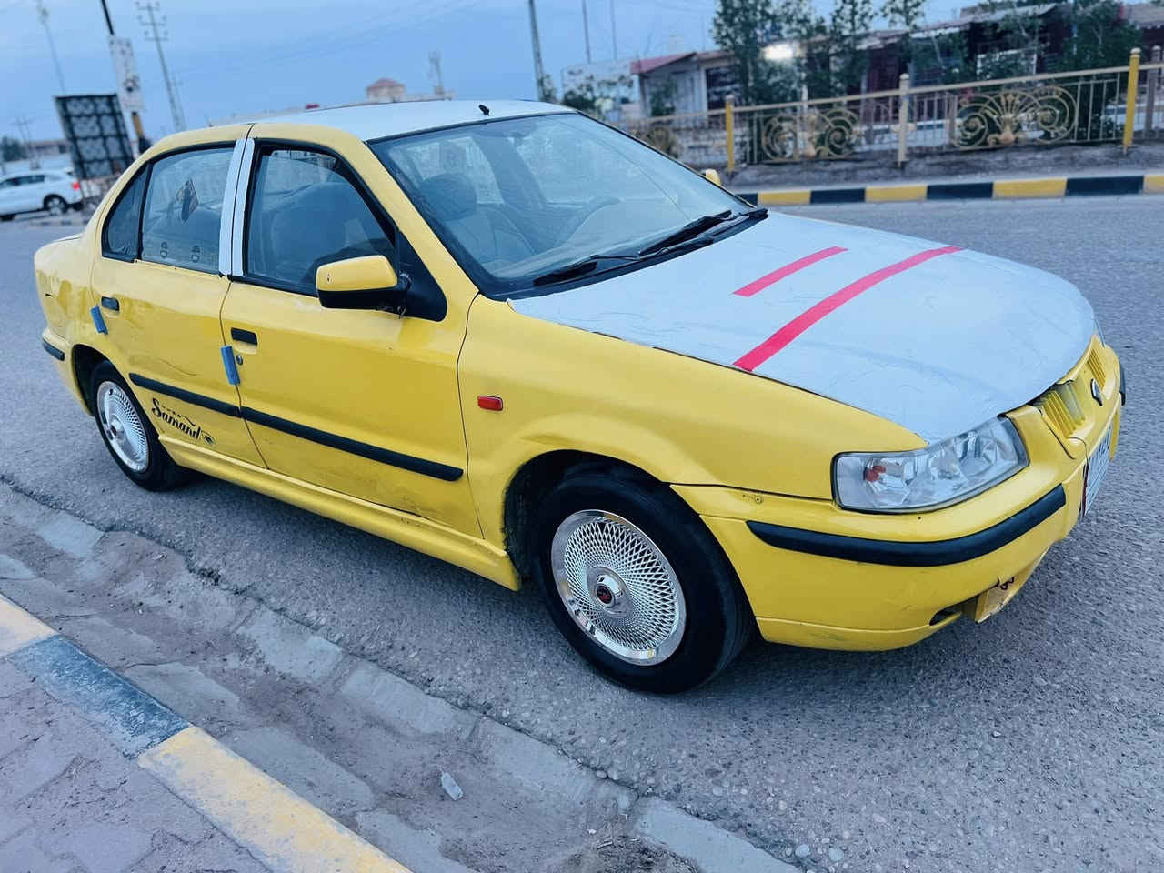 السلام عليكم سمند مديل 2010 مكفوله من كلبه  وتبديل ملكوطه من خياسات محرك وكير مكفوله لا يبخر ولا ينقص حداده جديده تخم تاير كهربائيات كله شغاله تبريد شقال أليت زنون لسعر  18 رقم ميسان رعيهه موجود لشراي يتصل بي ***********واتساب مكاني العماره
