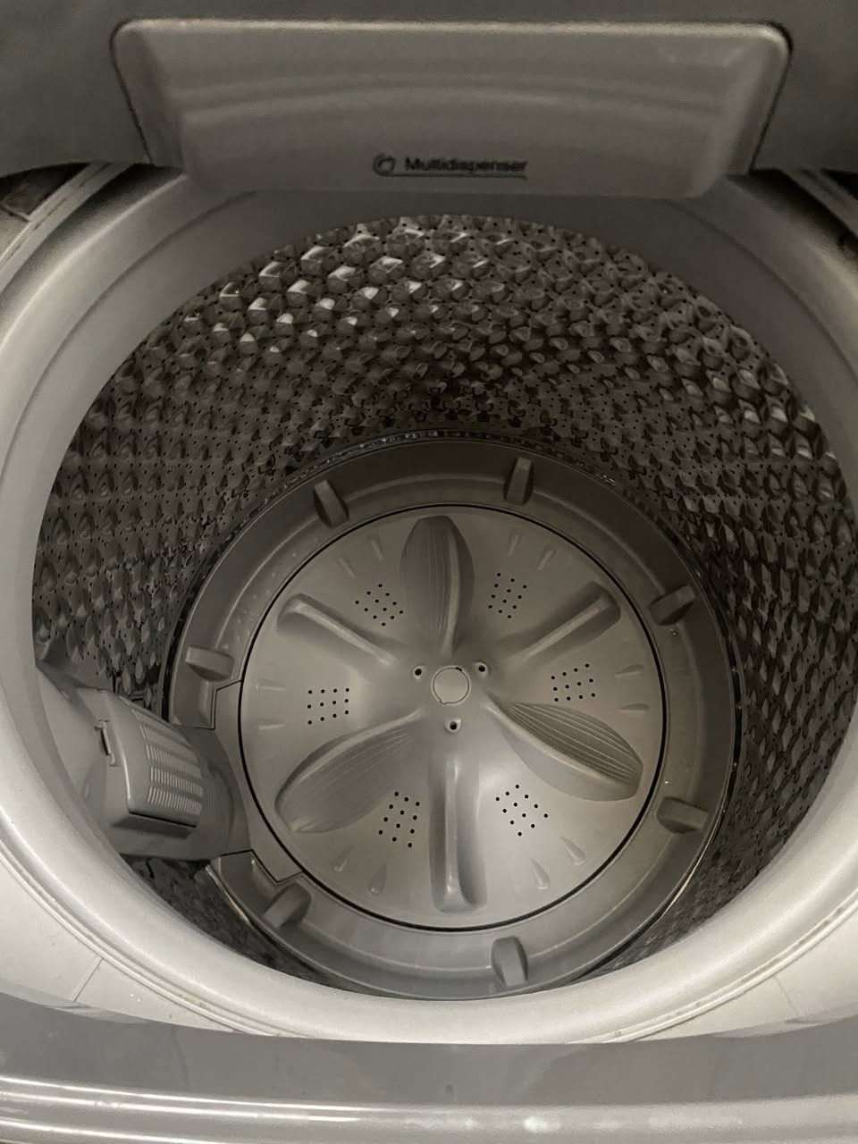 السلام عليكم شاشه حجم 50 استعمال كلش قليل وغساله الحافض  15 كيلو العنوان  الدوره حي الميكانيك 
الغساله ب٣٧٥ 
والشاشه ٢٧٥
وبيهن مجال قليل
 
***********
