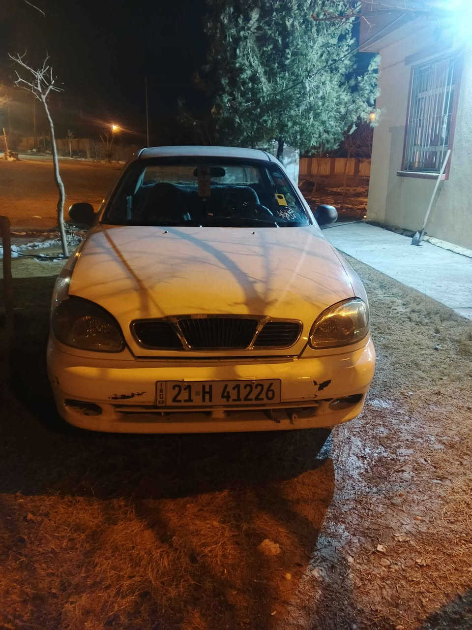 داویەی لانۆس مۆدێل 2000 تحویل غەرامە بەشەرت هەموو کارەبای ئیشەکات ٤ تایەی تازەی لەسەرە گێڕ مەکینە بەشەرت نرخی ٣٥و کەمێ معامەلە 
شوێن چەمچەماڵ ڕەقەم
***********
*********** شمشمل, السليمانية
