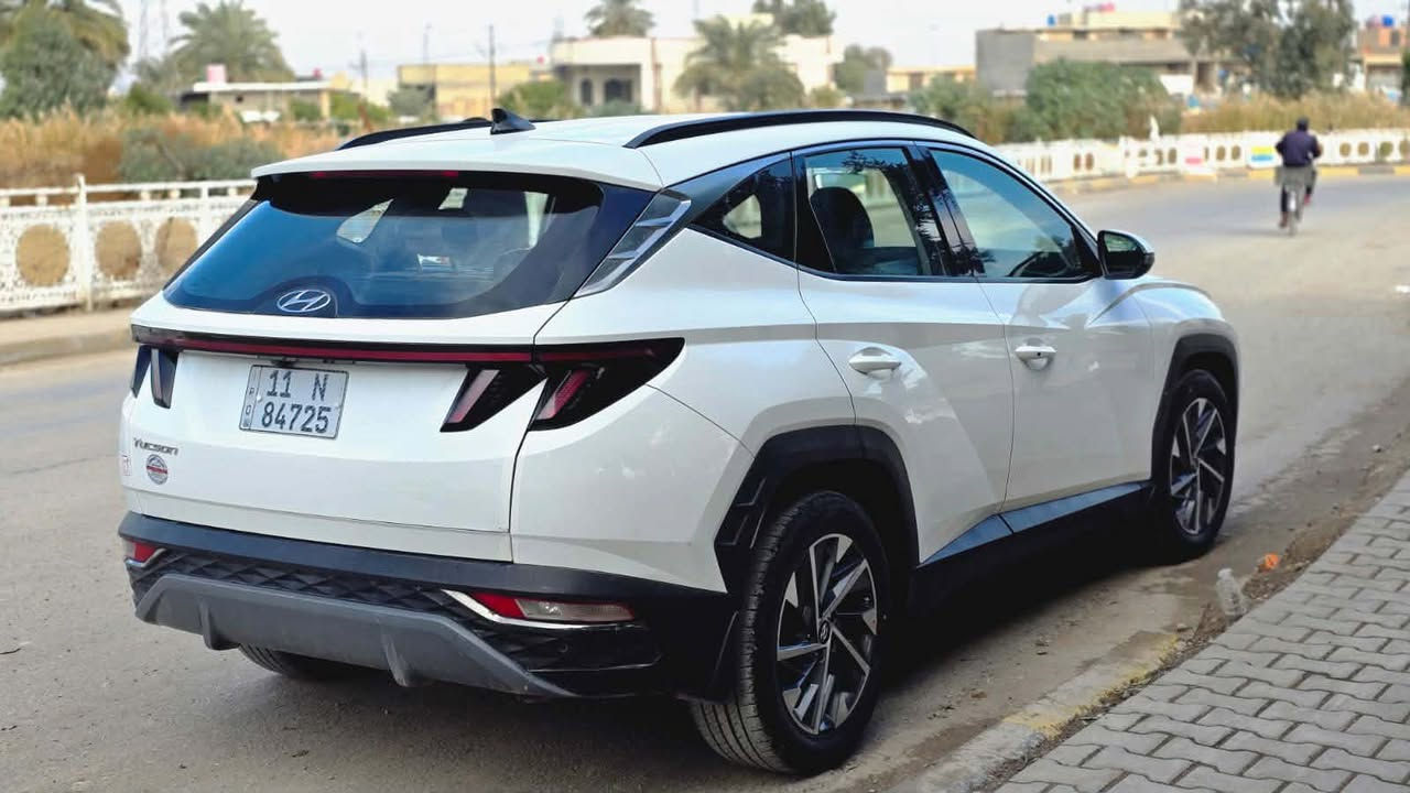 سلام عليكم 
للبيع ولمراوس حسب القناعة 
توسان  موديل 20 خليجي
كير و محرك بلادي ع شركة  ماشية 68 الف
سعر 197  وبيهة مجال  
 مكاني بغداد    
للتصال /  ‭ ‭ ‭٠٧٨٧ ٤٩١ ٤٧٣١‬
