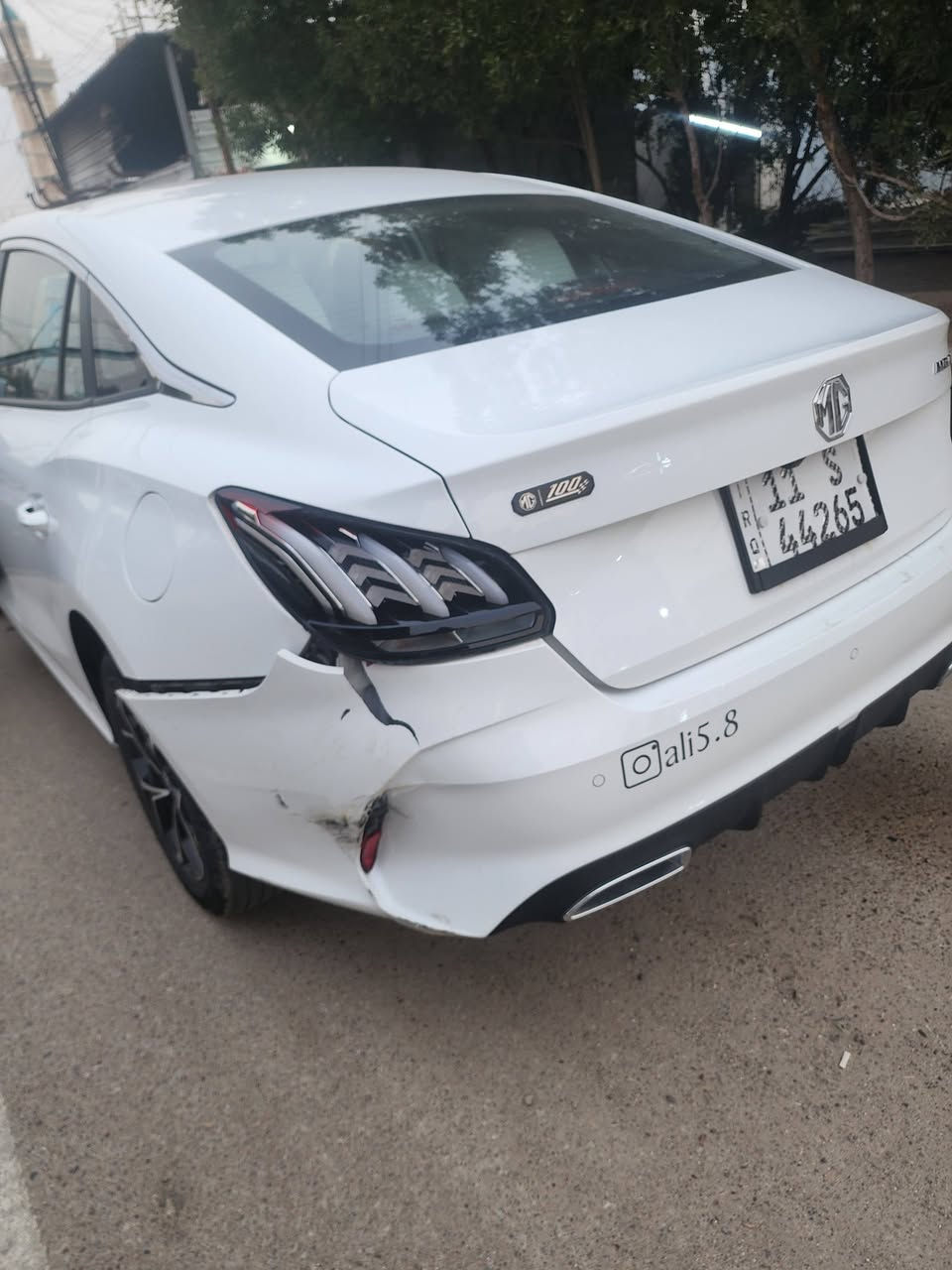 للبيع موديل ٢٥ اقره منشور عدل بعده بضمان شركه فقط بيه الضرر الموضح بصوره تنفس طبيعي مطلعه من شركه على ايدي وكلكم تعرفون اسعار شركه زيرو مكاني بغداد الغزاليه ***********
