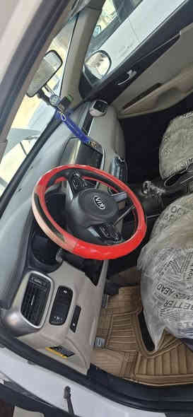 سلام عليكم سورنتو ١٦ورد مريكي ٤سندر ماشيه ٩٠ مكينه معلايه دونزماكو بيه قطعتين بنيد وجاملغ ملاحظه الجملغ وكاله ماطلع بسونار بس بنيد يعني سياره جديده السعر ١٦٥ الهاتف ***********
