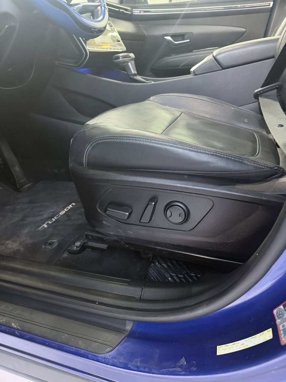 السلام عليكم
توسان 2022 فول الفول فتحه سقف كشن حار بارد شحن واير ليس تبريد قطعتين كشنات جلد صندوق كهربائي اشاير بل مري حادث خلفي جاملغ وباب بجم كبس عداد المسافه 27 الف ميل قابل للزيادة 

السعر 185 وبيها مجال للتواصل 

***********

***********
