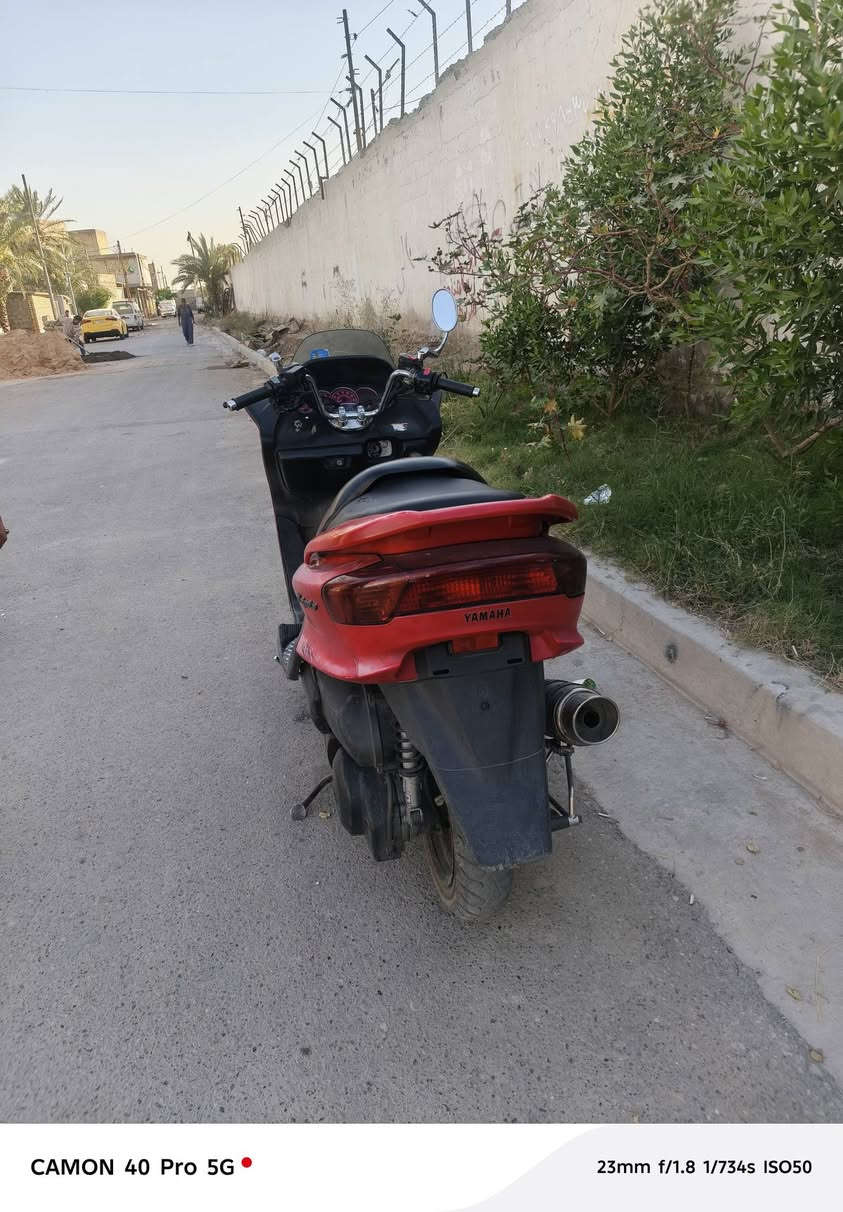 سلام عليكم شباب دراجه ماجسته. دراجه. بلديه حلوه مرتبه شلعه معدلل كامله خير من الله.  تخبل نصبه لونه بلادي تخبل للبيع السعر 700 وبيه مجال تخبل دراجه حلوه. ولشراي. يدخل خاص  ولدلل


**إذا كنت صاحب هذا الإعلان وتريد حذفه لأي سبب، رجاءا أرسل رسالة إلى الدعم الفني**