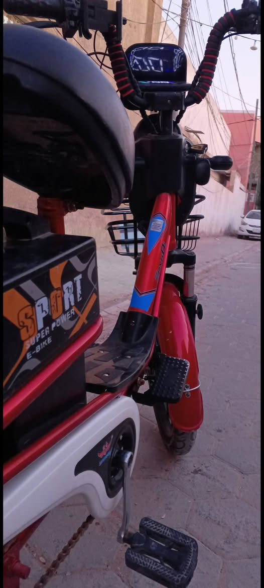 بايسكل شحن 
بيه عطلات تركته شهر ما طلعت بيه وگفن البطاريات
سعره 125 ألف 
رقم الهاتف ***********
رقم الواتساب ***********
