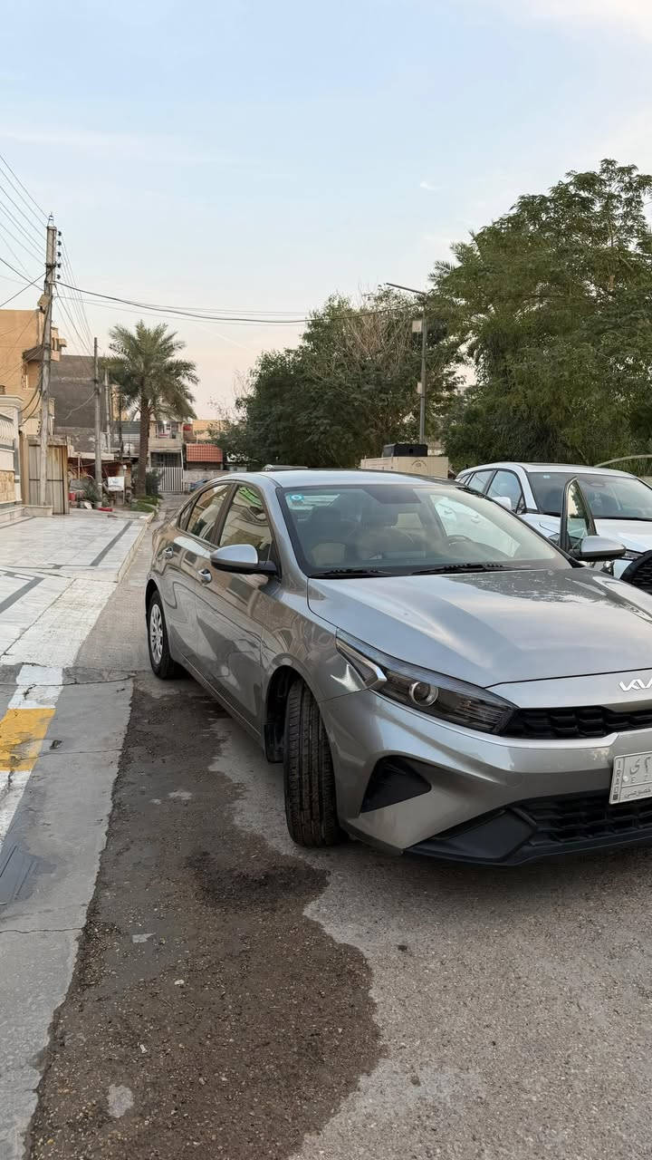 السلام عليكم للبيع
كيا سيراتو 2023 خليجي كفاله عامة 
ماشية 30 الف حقيقي على ايدي من الشركة 
السعر 16.200$ 
***********
مكان السياره بغداد الكرخ
